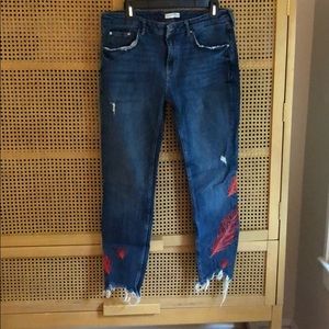 Unique, embroidered ankle length skinny jeans